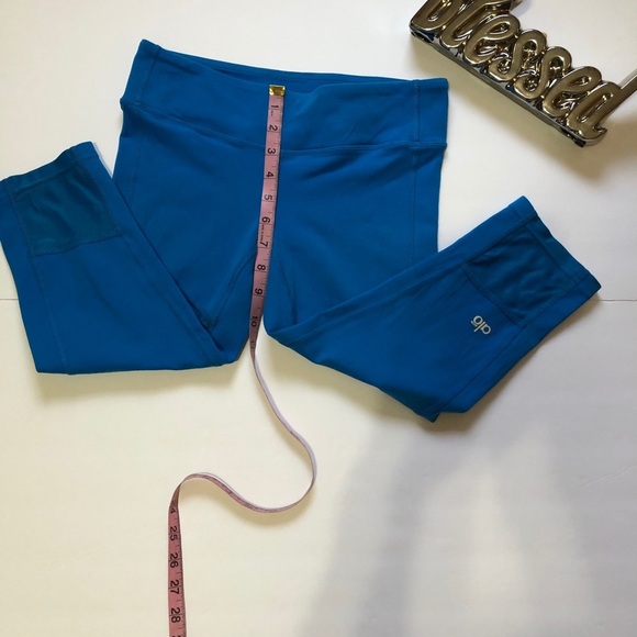 Alo
Blue Glow Capri Leggings Activewear Bottoms - Picture 6 of 7